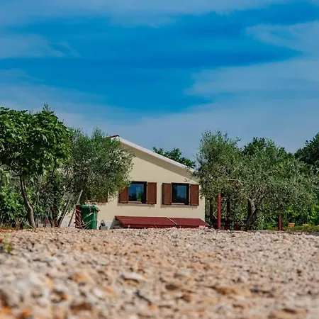 Casa vacanze Secluded House In The Nature Valtura