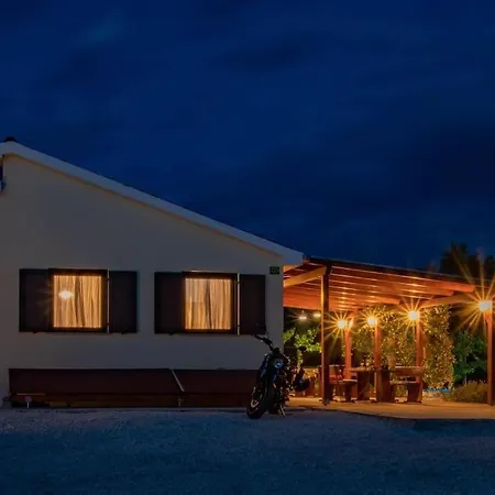 Casa vacanze Secluded House In The Nature Valtura